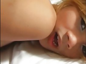 他妈的这是对待客户好。该中心按摩按摩师是一个华丽的金发谁不仅给你按摩,也给你与她的母狗色情淋浴,然后你吃它,只是follándotela。我不知道会话应该花多少钱,但它安全地出来了。
