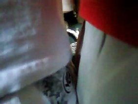 三个佳荡妇与他们在家里沙发上假阳具玩,什么都没有做到这一点今天下午这三位女性获得角质,看起来像他们享受这些大假阳具和功能非常强大的震动,阿姨结束好高潮..